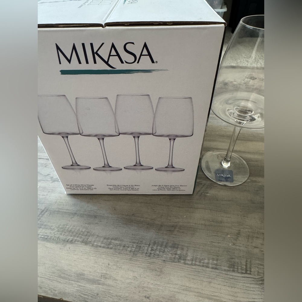 Mikasa Elegant Clear Wine Glass Set